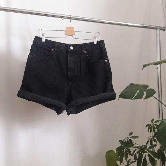 Zara Pants - Zara 100% Cotton High Waisted Mom Jean Shorts